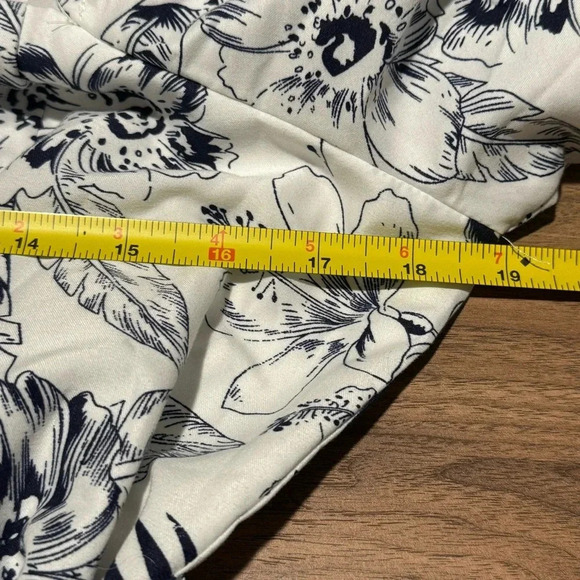 NWT Lulu's Tropical Sunshine White Floral Print Tiered Midi Dress Size Large - Picture 4 of 10